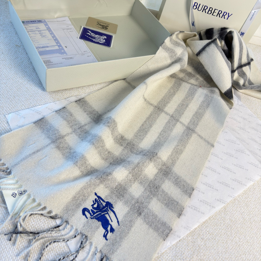burberry scarf 🆕‼ Burberry Bling 2 30*168 10x2cm 95% 5% B Burberry ‼ … — photo 9