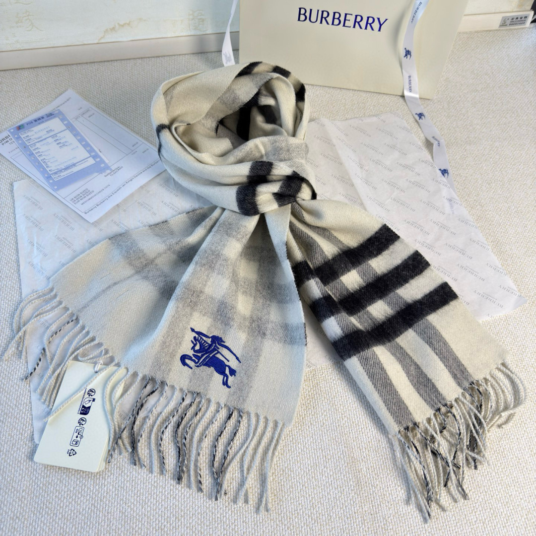 burberry scarf 🆕‼ Burberry Bling 2 30*168 10x2cm 95% 5% B Burberry ‼ … — photo 8