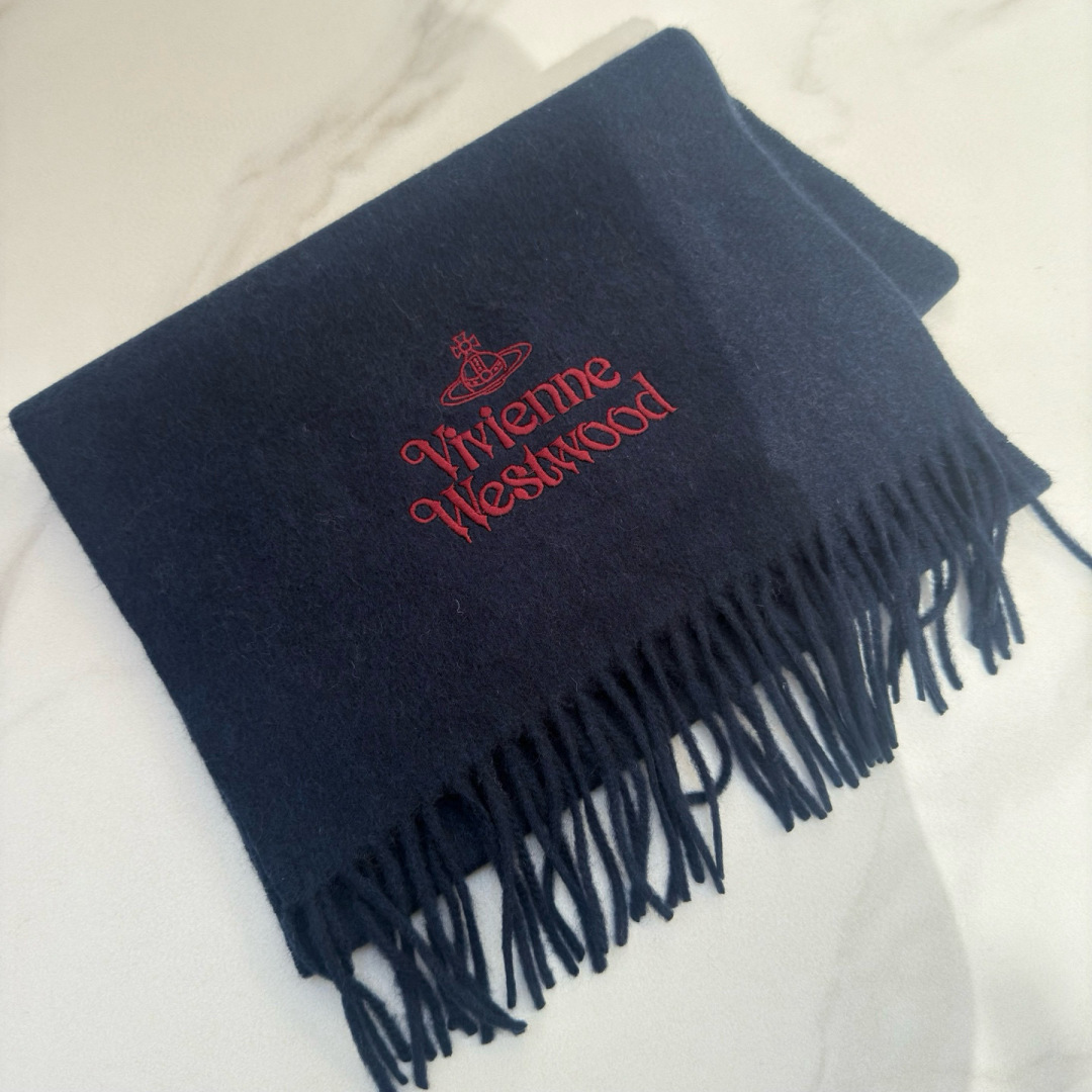 Vivienne Westwood 𝐖𝐞𝐬𝐭𝐰𝐨𝐨𝐝 【薇薇安 · 西太后】 山羊绒小围巾 送人自留都太高大上了 重磅上新
