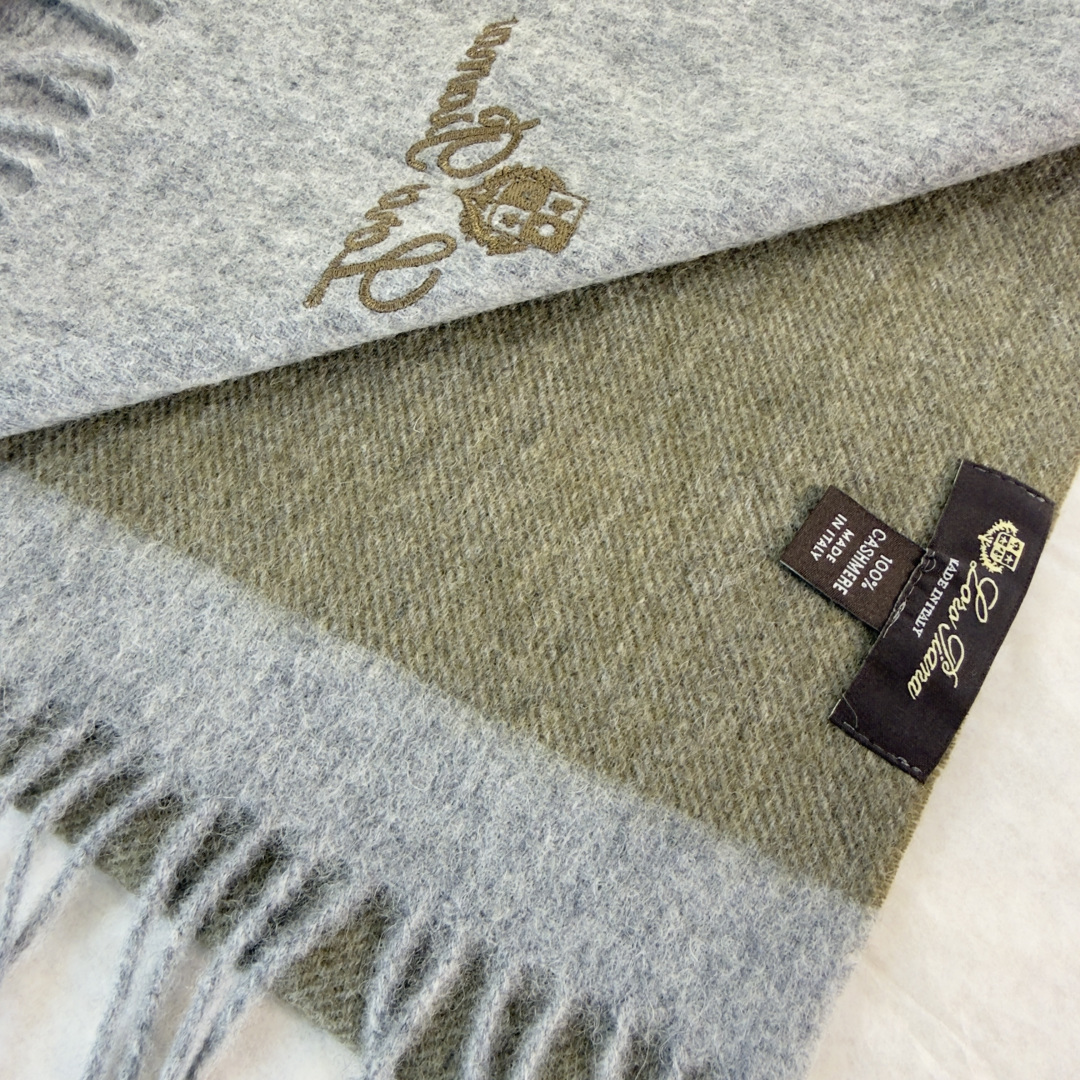 🆕Loro Piana · 诺悠翩雅❗️【贸易公司尾单，极品拼色小围巾】送人自留都太高大上了😍重磅上新，