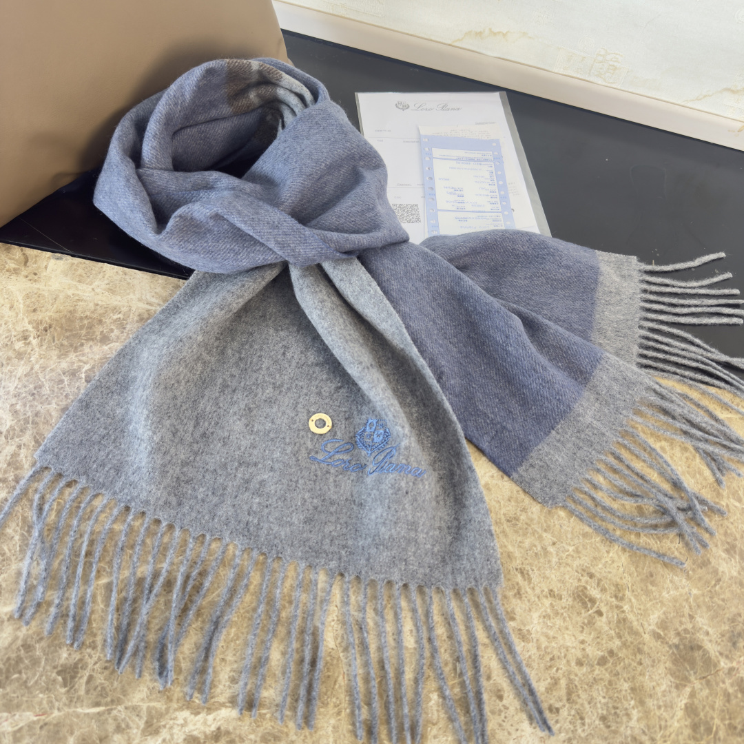 🆕Loro Piana · 诺悠翩雅❗️【贸易公司尾单，极品拼色小围巾】送人自留都太高大上了😍重磅上新，