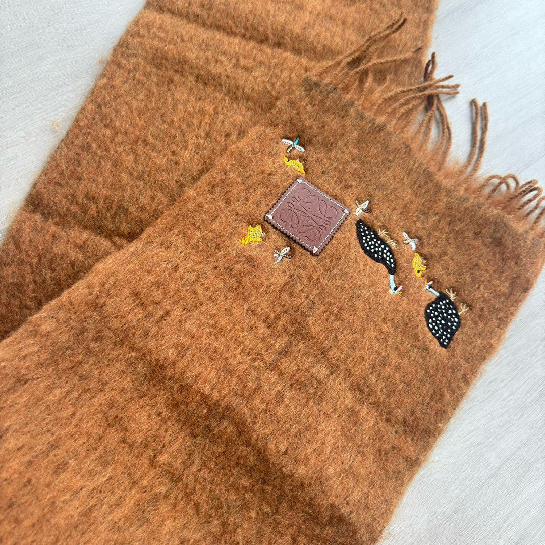 🆕Loewe · 罗意威和日本陶瓷艺术家SunaFujita联名绝美冰川蓝配上小企鹅和潜水员像在海洋里畅