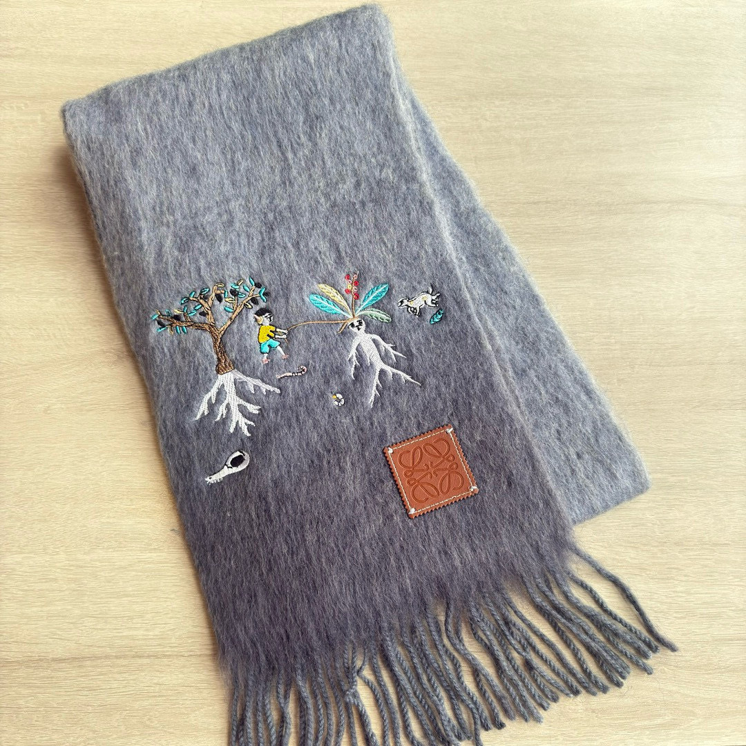 🆕Loewe · 罗意威和日本陶瓷艺术家SunaFujita联名绝美冰川蓝配上小企鹅和潜水员像在海洋里畅