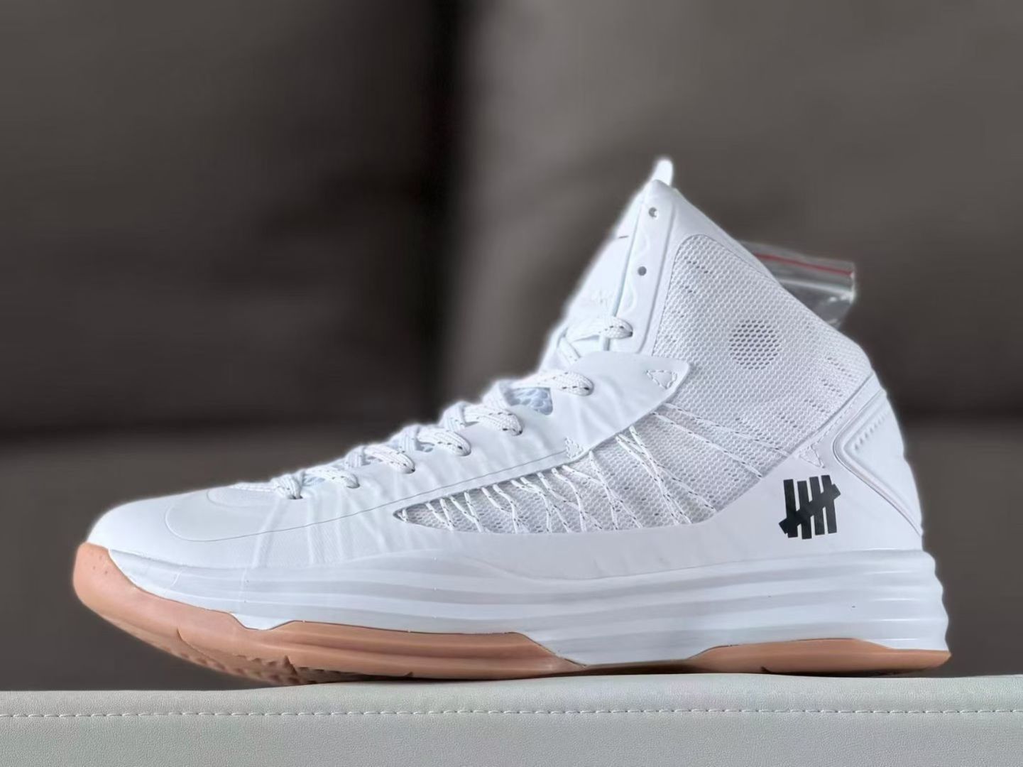 HD2012～四条杠联名款～
​
​
男：​40，40.5，41，42，42.5，43，44，44.5，45，46。