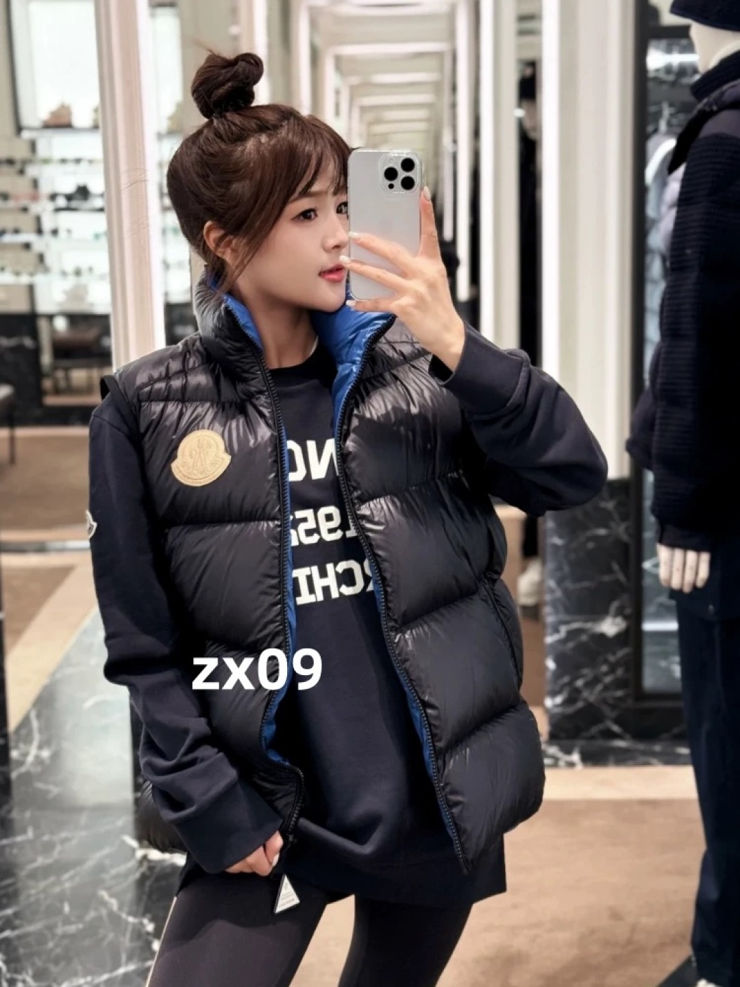 MON*CLER 蒙口 Sumi do 立领情侣款羽绒马甲～上身图！