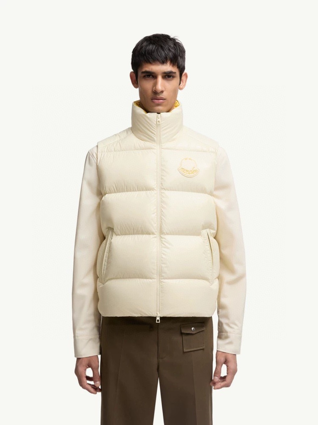 Moncler 蒙口 LiPsi羽绒马甲～米白色官网图！