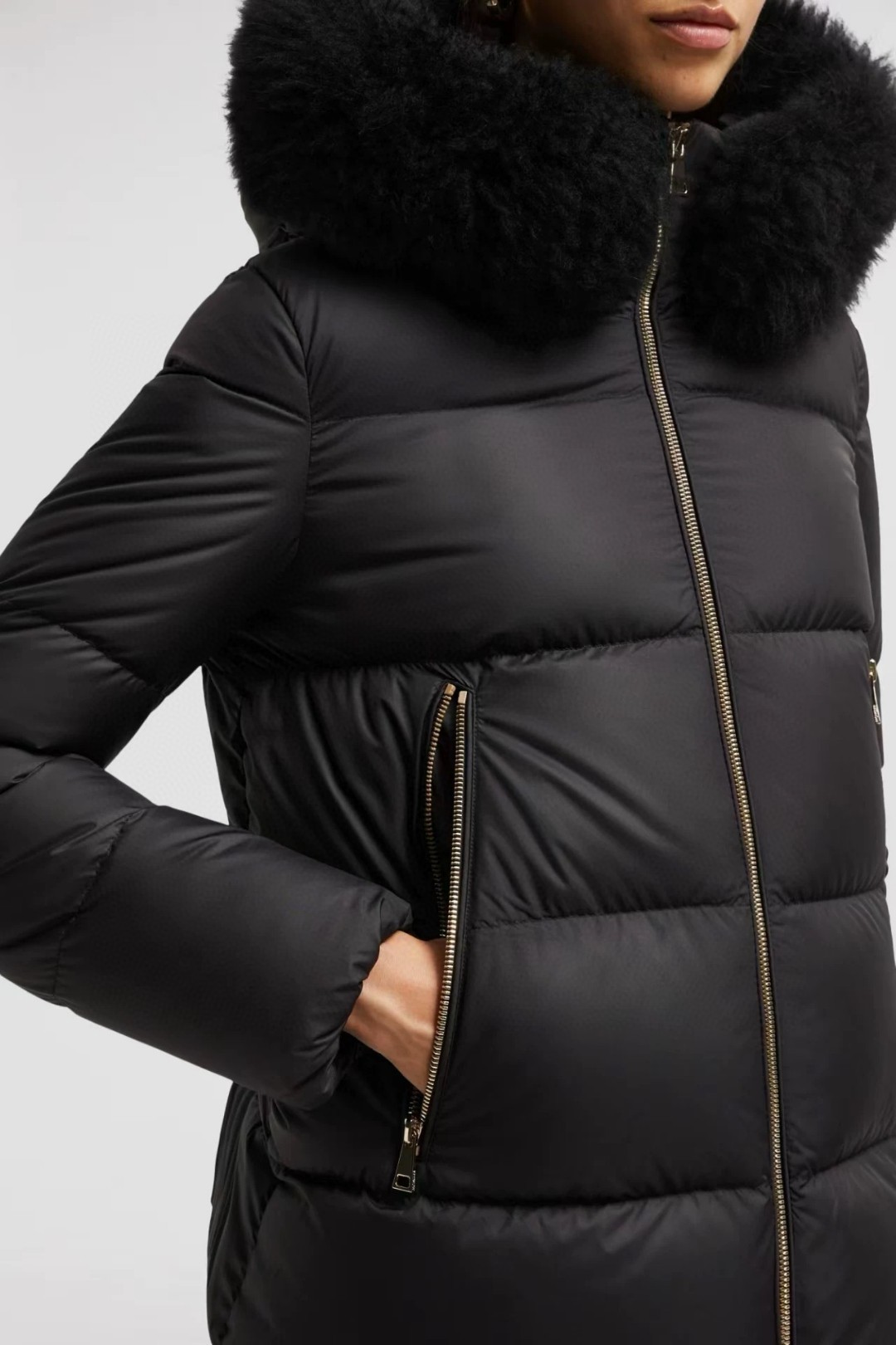 Moncler 盟可睐Laichefur女士狐狸毛领A版娃娃款羽绒服～黑色官网图同步上新～
