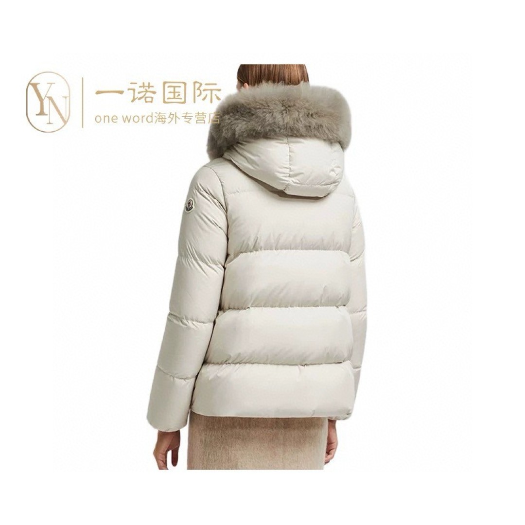 Moncler 盟可睐Laichefur女士狐狸毛领A版娃娃款羽绒服～杏色官网图同步上新～