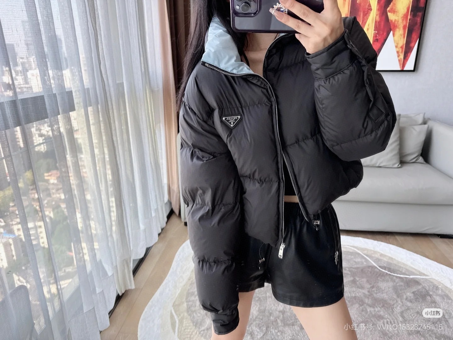 PRADA 普拉达 女款短款羽绒服 黑色上身图😍