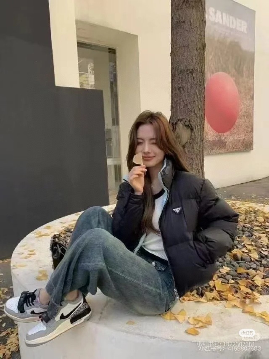 PRADA 普拉达 女款短款羽绒服 黑色上身图😍