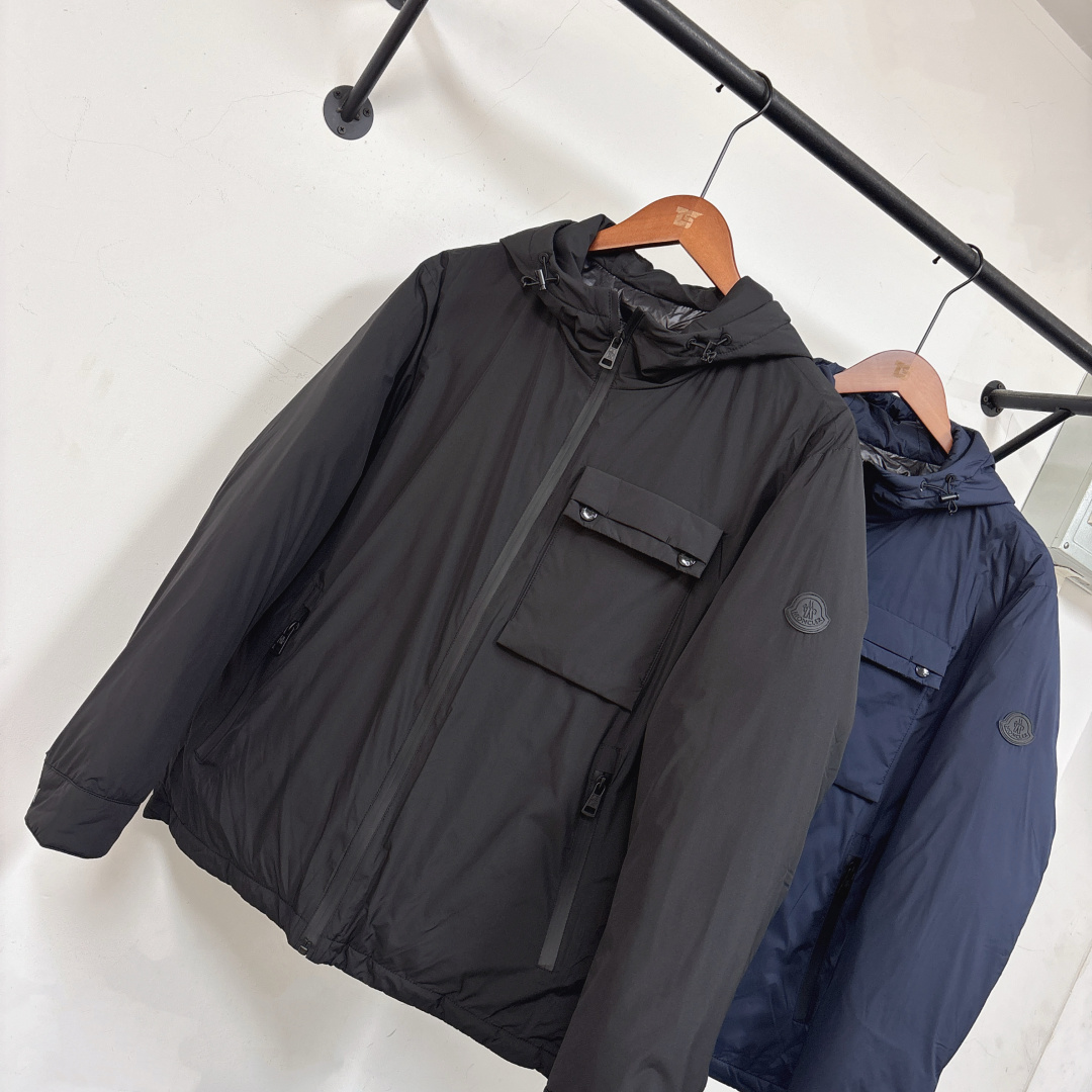 Moncler Daunenjacke, Neu in den Regalen — photo 2