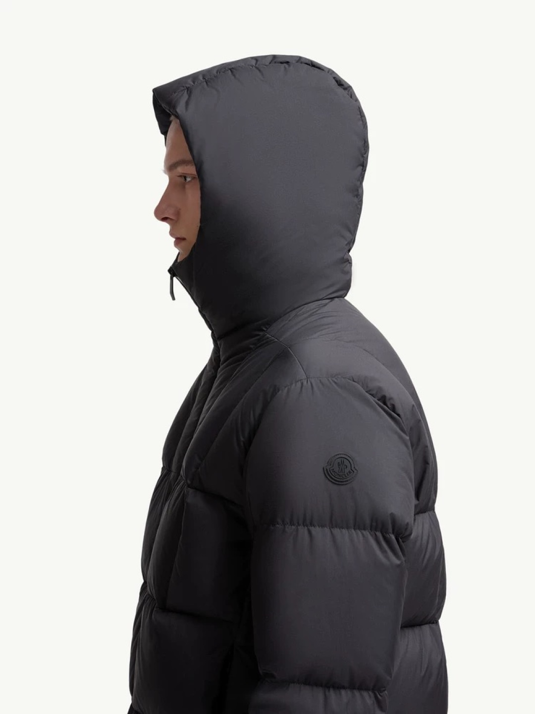 羽绒 MON*CLER 蒙口 Fusain短款羽绒服官网图同步上新～
