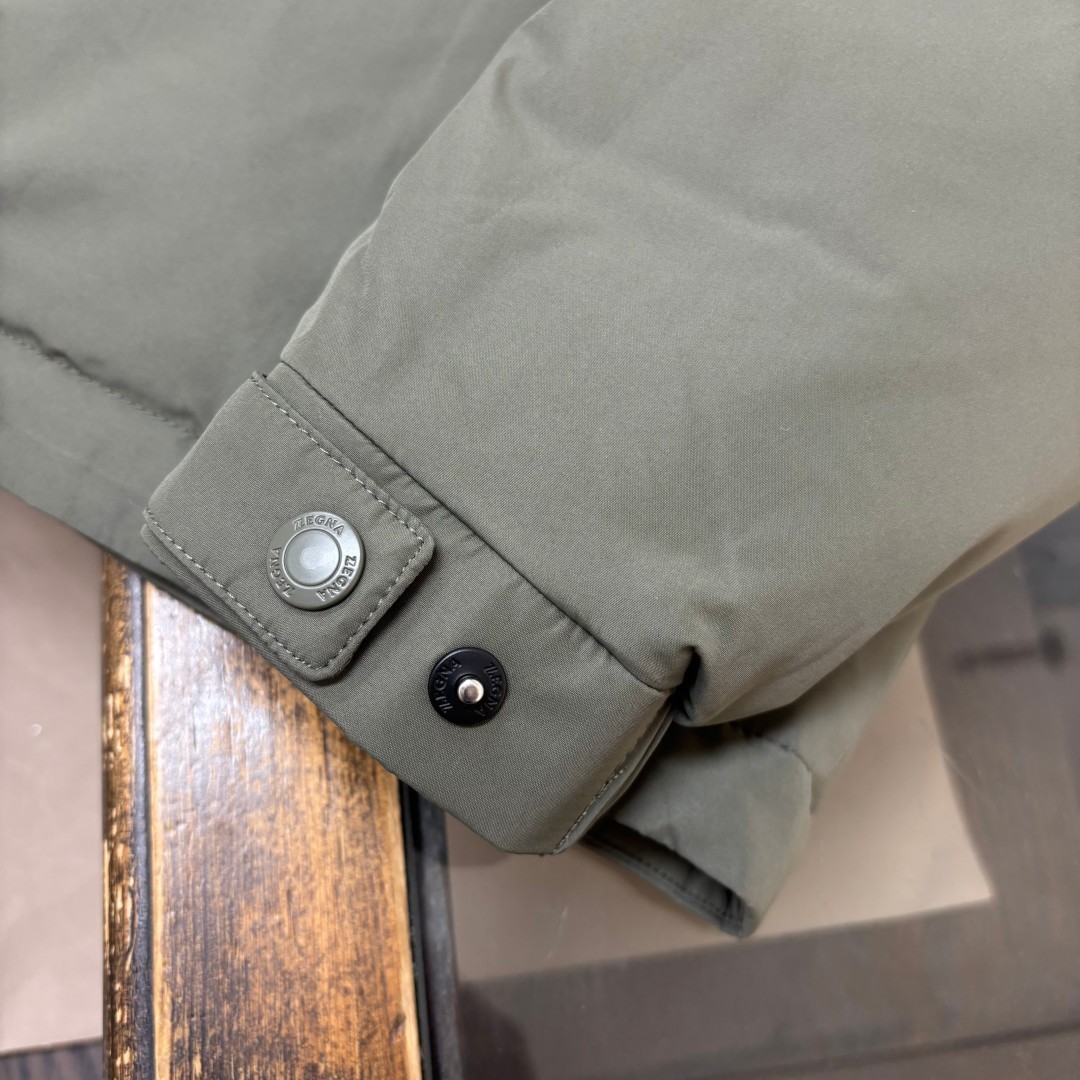 羽绒 🆕ZEGNA 杰尼亚 25秋冬最新连帽款男士羽绒服 ~完美质感 ,对于品质想必大家一定很清楚,高性