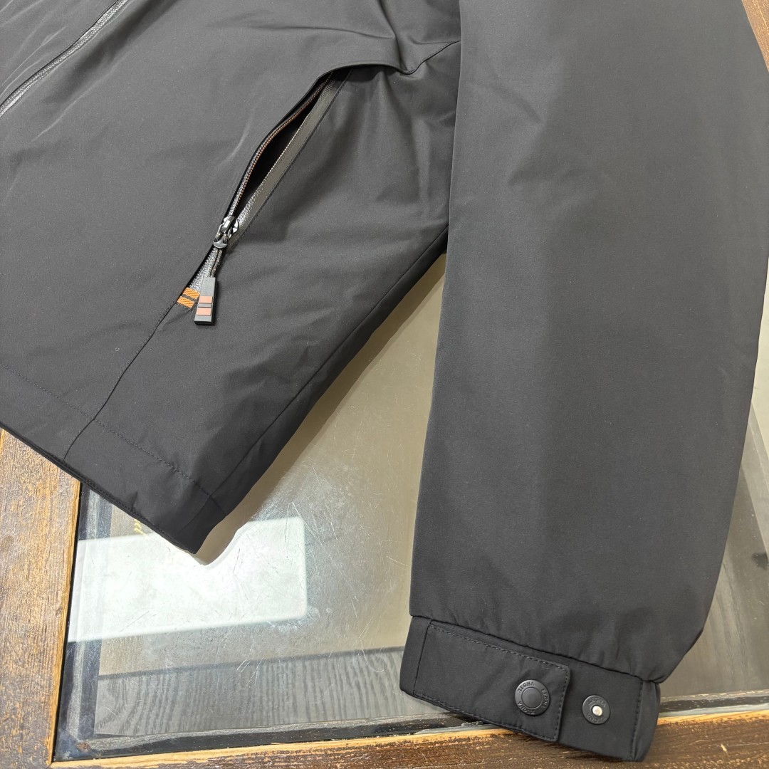 羽绒 🆕ZEGNA 杰尼亚 25秋冬最新连帽款男士羽绒服 ~完美质感 ,对于品质想必大家一定很清楚,高性