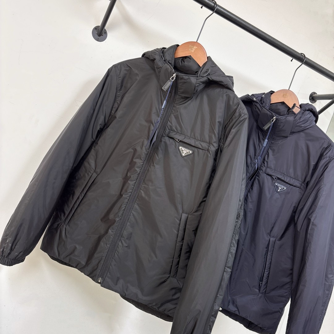 Prada down jacket PRADA 25 New re-nylon, 95 — photo 2