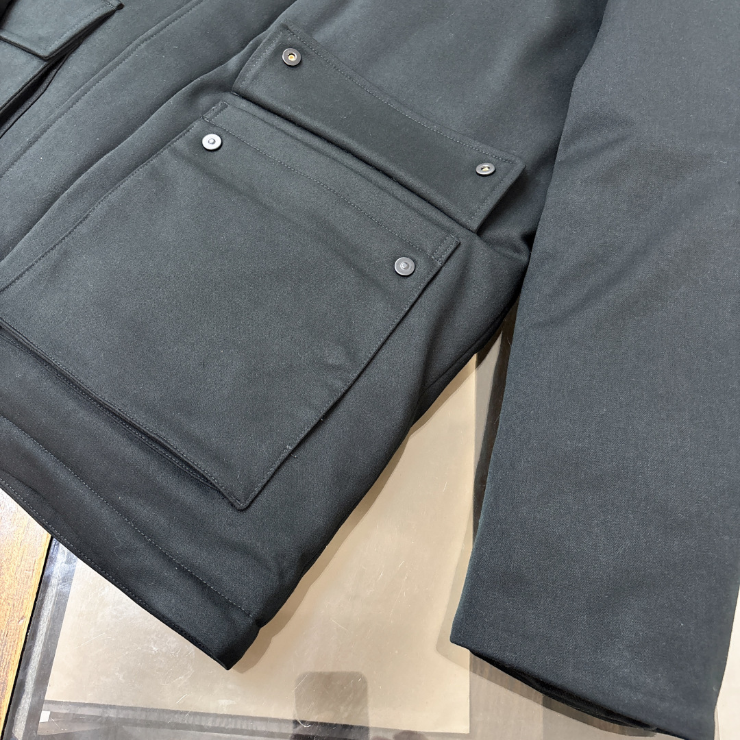 ！ 🆕ZEGNA 杰尼亚 25秋冬最新款立领毛呢中长款羽绒服外套 版型剪裁完美穿着舒适有型，整体视觉感超