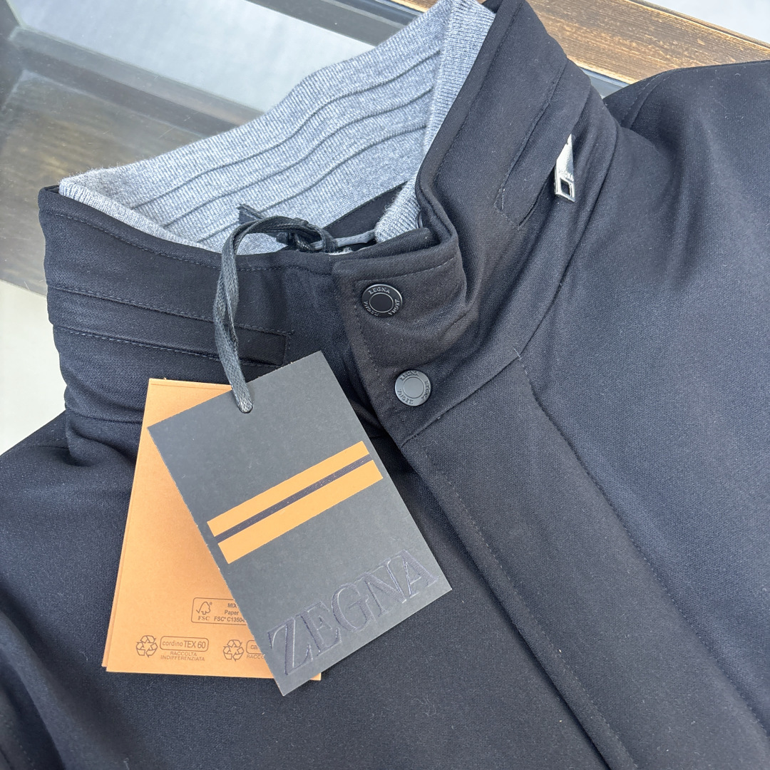 ！ 🆕ZEGNA 杰尼亚 25秋冬最新款立领毛呢中长款羽绒服外套 版型剪裁完美穿着舒适有型，整体视觉感超