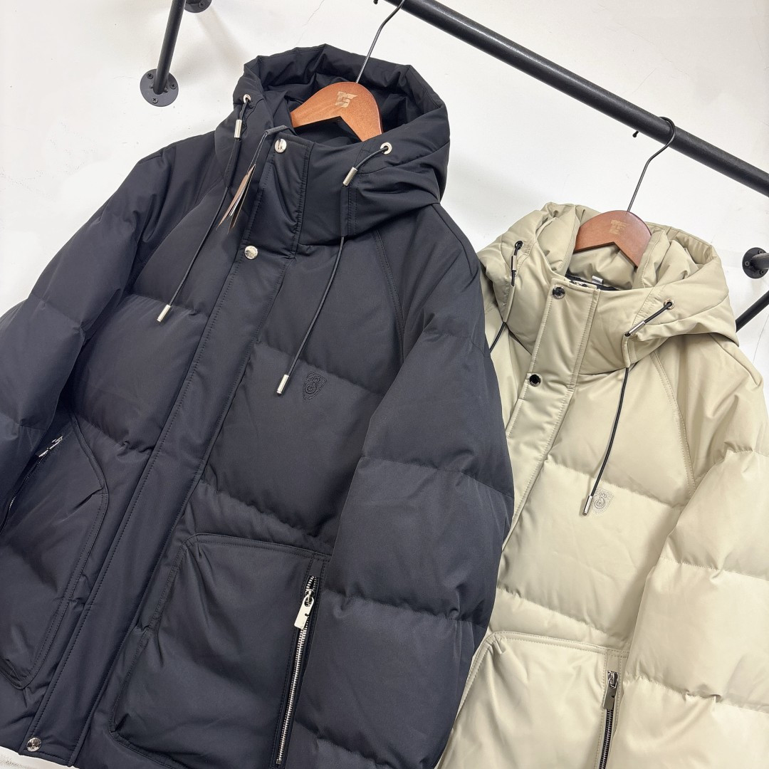 🆕BUR*BERRY 巴宝莉 25秋冬最新款连帽羽绒服外套 （帽子不🉑拆卸）版型剪裁完美穿着舒适有型，整