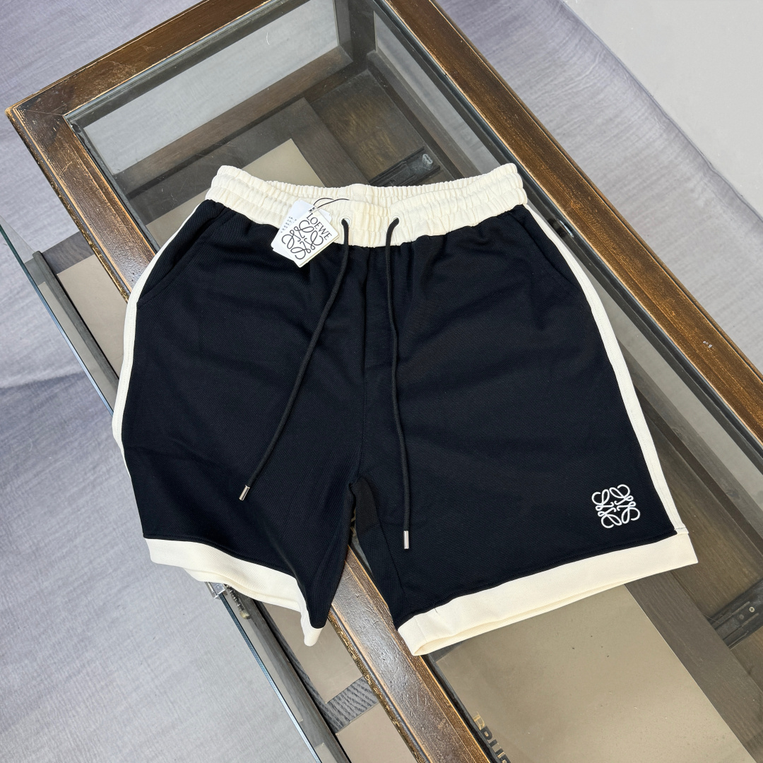 P100 C✨LOE*WE Loewe, pantalones cortos casuales más nuevos de 2026, tela personalizada, estilo simple pero con clase, m…