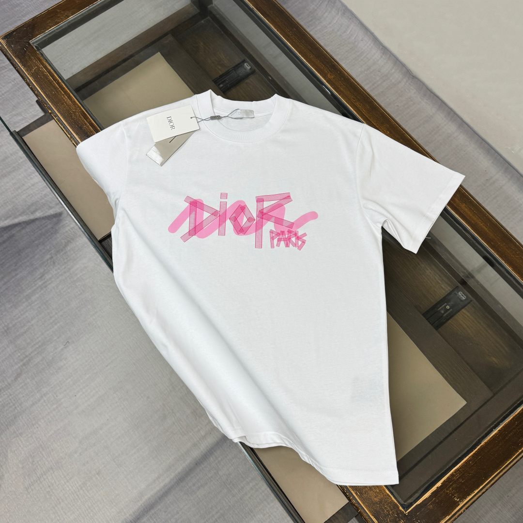 P90 A🍀DIOR Dior 26ss nueva camiseta de manga corta con cuello redondo de moda de verano, mismo estilo para hombres y m…