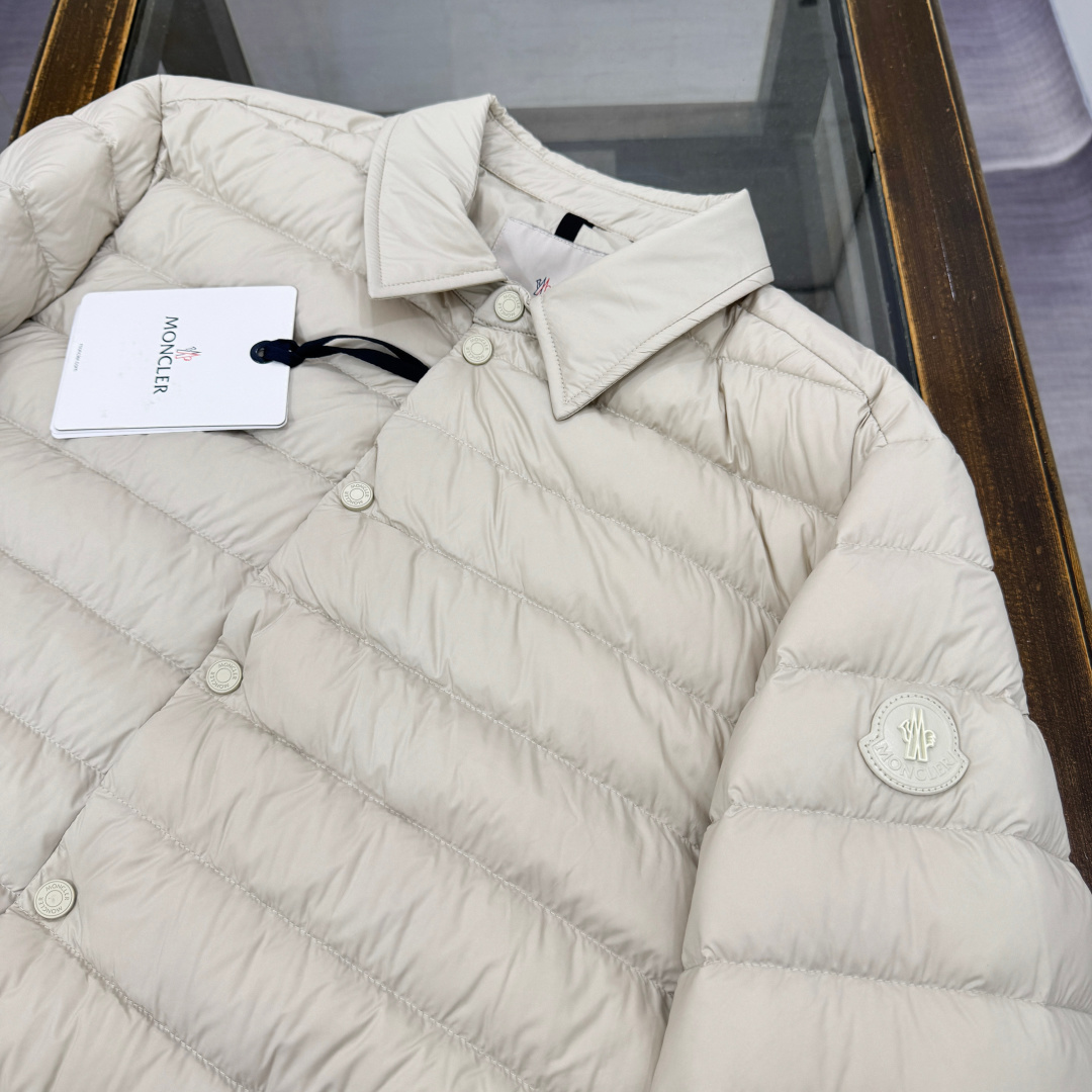 Пуховик Moncler