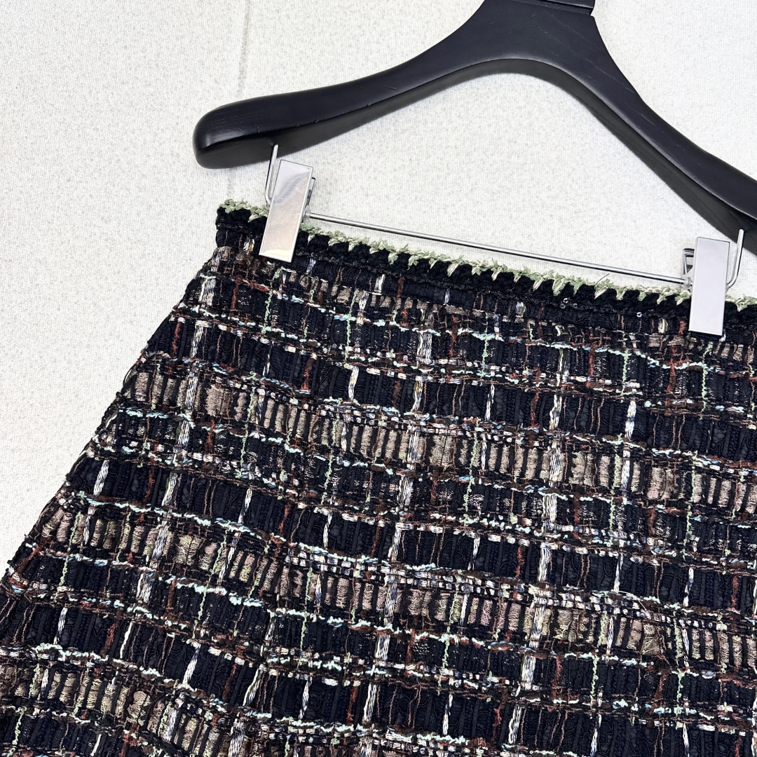 Chanel-Inspired Woven Set: Short Jacket & High-Waist A-Line Skirt 4 cmp i1756710947067 6485 0 2