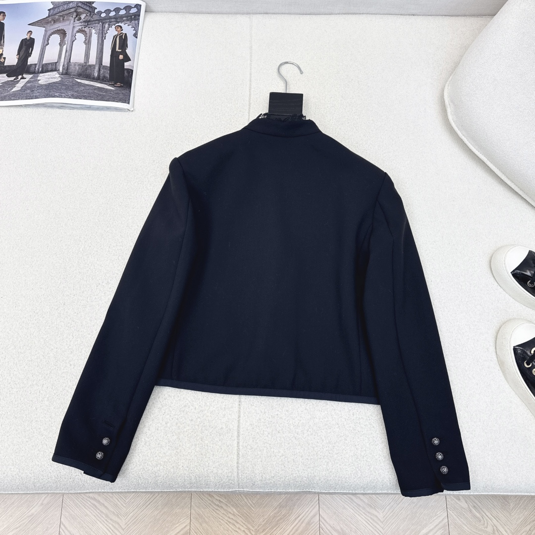 CD 25Ss———早秋新款水溶花蕾丝拼接小立领外套 🖤立体剪裁 正面双口袋点缀 短款版型 轻松分割身材