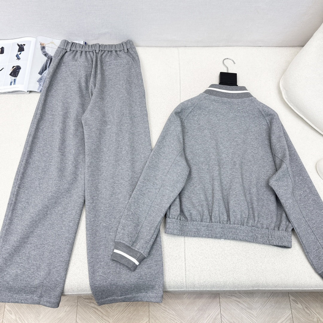 BC 25Ss————秋冬最新款细闪亮片休闲套装🤍立领宽松卫衣外套+松紧腰休闲裤 整体版型简约大方 但又