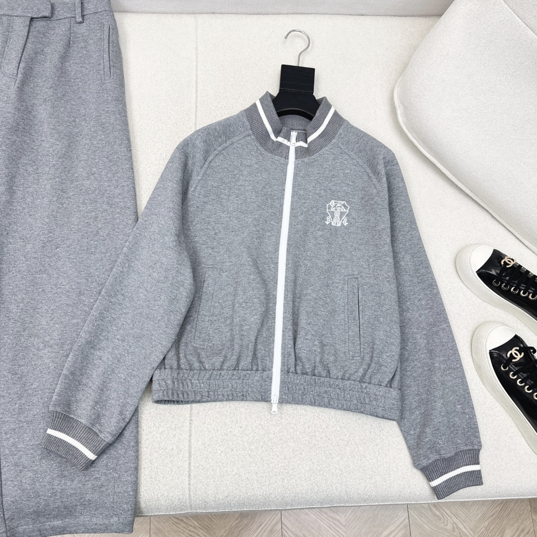 BC 25Ss————秋冬最新款细闪亮片休闲套装🤍立领宽松卫衣外套+松紧腰休闲裤 整体版型简约大方 但又