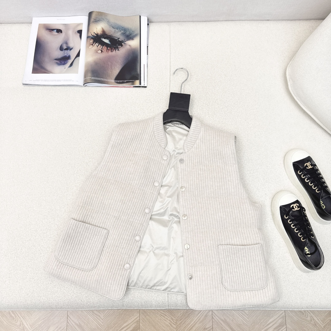 双面可穿 原单品质 Bc 25Ss————秋冬最新款高奢老钱风穿搭小立领白鹅绒马甲外套🤎百分百山羊绒外壳