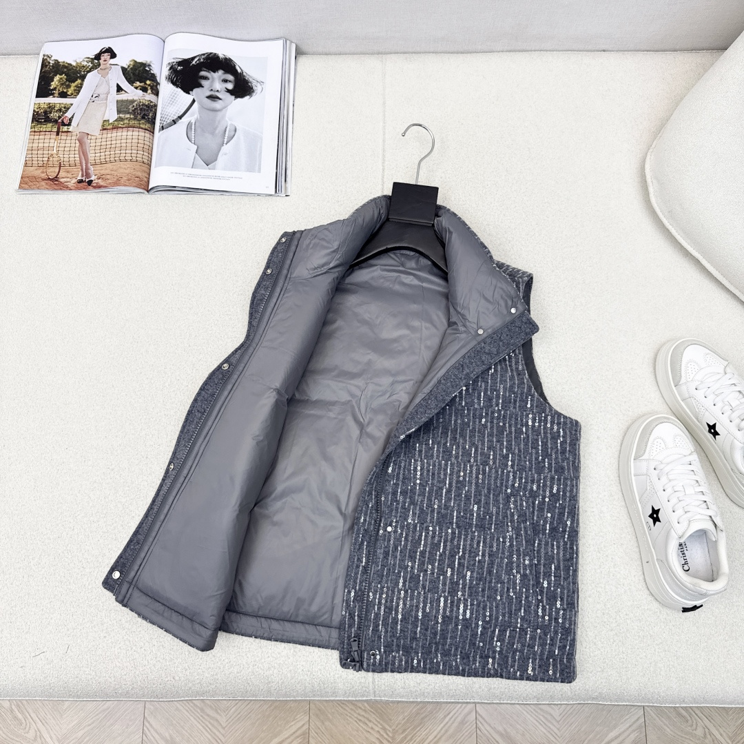 品质控必入 Bc 25Ss————秋冬最新款高奢意式极简穿搭立领白鹅绒马甲外套🩶重磅刺绣Bling亮片工