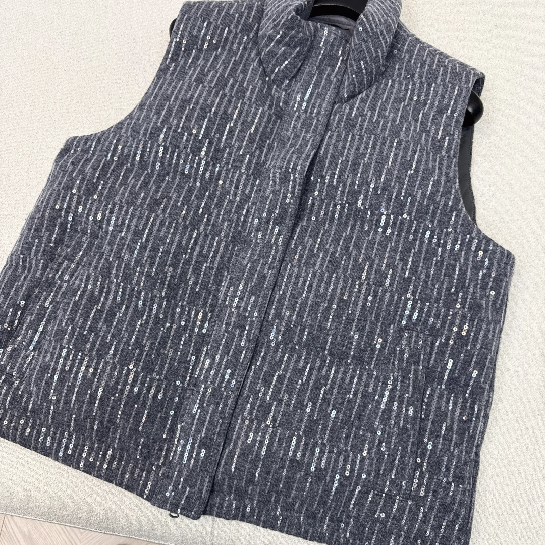 品质控必入 Bc 25Ss————秋冬最新款高奢意式极简穿搭立领白鹅绒马甲外套🩶重磅刺绣Bling亮片工