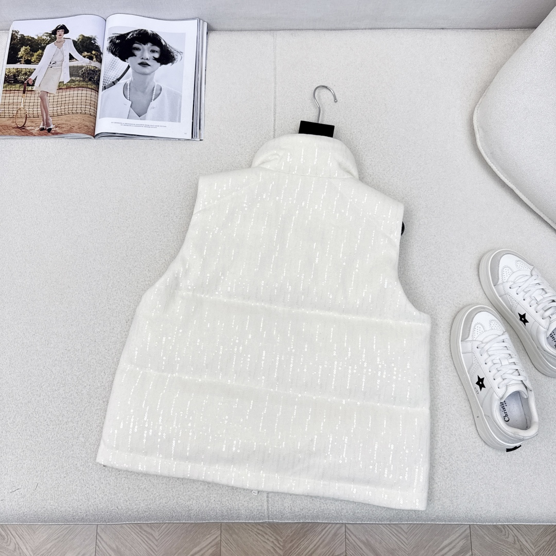 品质控必入 Bc 25Ss————秋冬最新款高奢意式极简穿搭立领白鹅绒马甲外套🩶重磅刺绣Bling亮片工