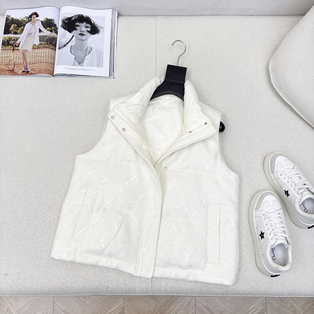 Bc 25Ss Italian Minimalist Down Vest: Embroidered Quilted Sleeveless Jacket 6 cmp i1757393449096 2165 0 4