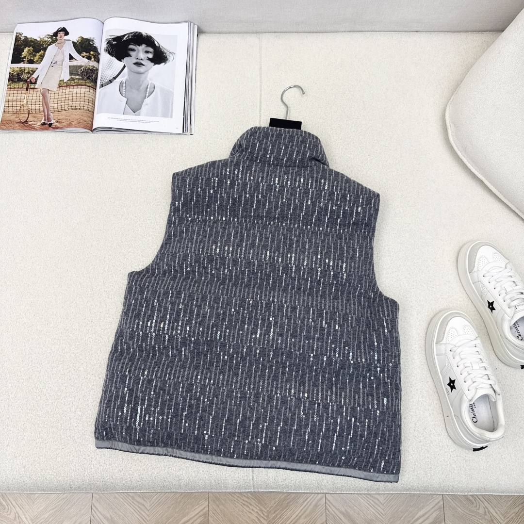 品质控必入 Bc 25Ss————秋冬最新款高奢意式极简穿搭立领白鹅绒马甲外套🩶重磅刺绣Bling亮片工