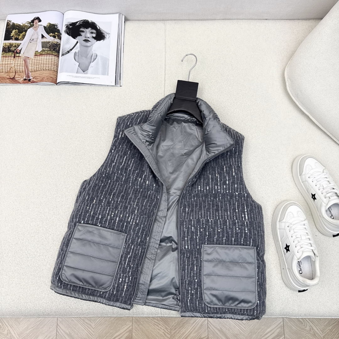 品质控必入 Bc 25Ss————秋冬最新款高奢意式极简穿搭立领白鹅绒马甲外套🩶重磅刺绣Bling亮片工