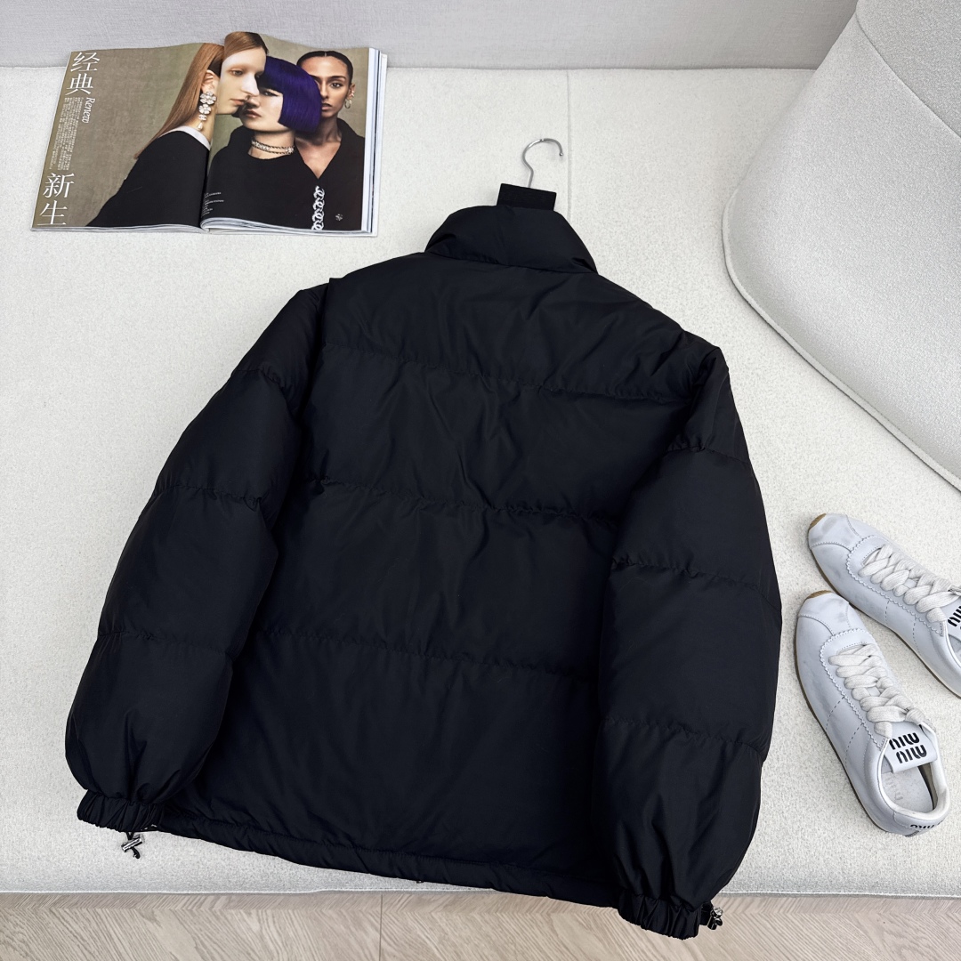 Miu Miu 25SS Reversible Down Puffer Jacket - Stylish & Versatile 10 cmp i1757565995924 1358 0 8