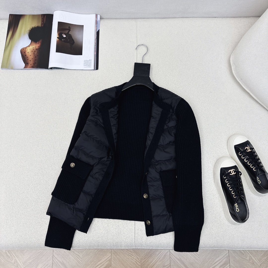 独家款～～lp🆕 25Ss———秋冬最新款羊毛拼接圆领羽绒服🖤 国标进口90白鸭绒填充 轻盈舒适自带发热