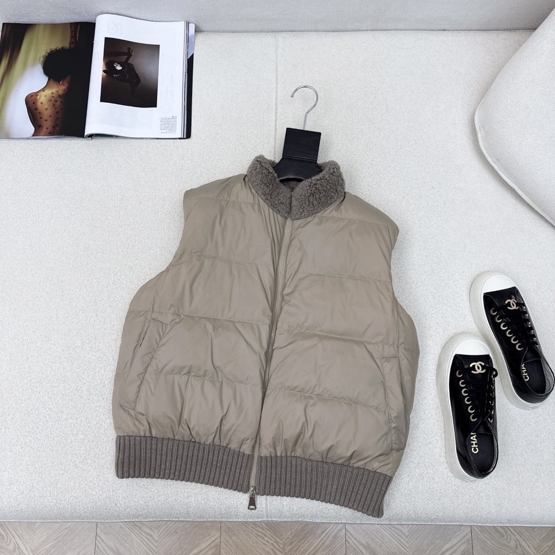 原单品质 lp🆕 25Ss————秋冬最新款小立领毛绒绒羊羔毛双面羽绒服马甲外套 🤍定制环保羊羔毛面料软