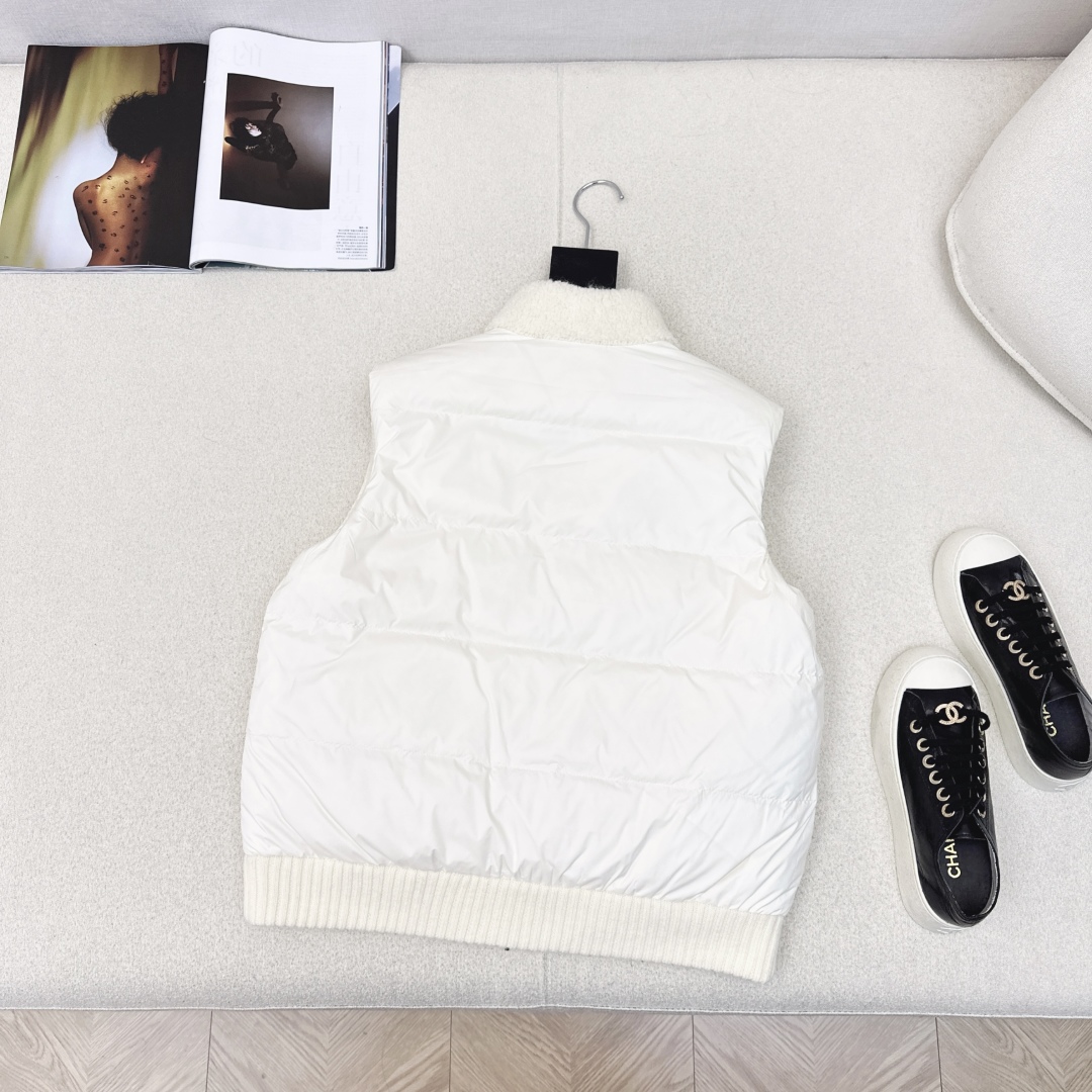 原单品质 lp🆕 25Ss————秋冬最新款小立领毛绒绒羊羔毛双面羽绒服马甲外套 🤍定制环保羊羔毛面料软