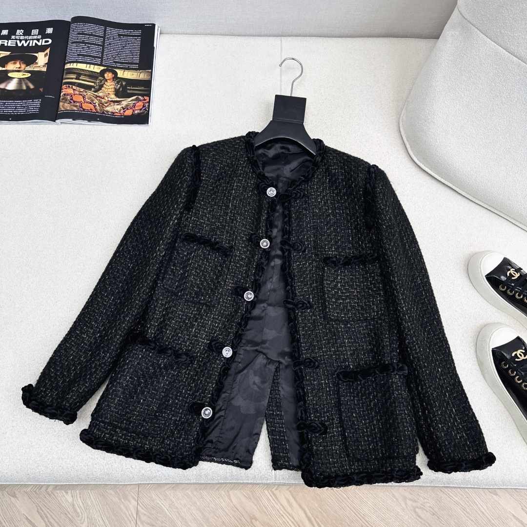 王一博同款 C家 25Ss————秋冬最新款复古国风盘扣装饰编织外套🖤yb开发编织面料 质感超好 高级感