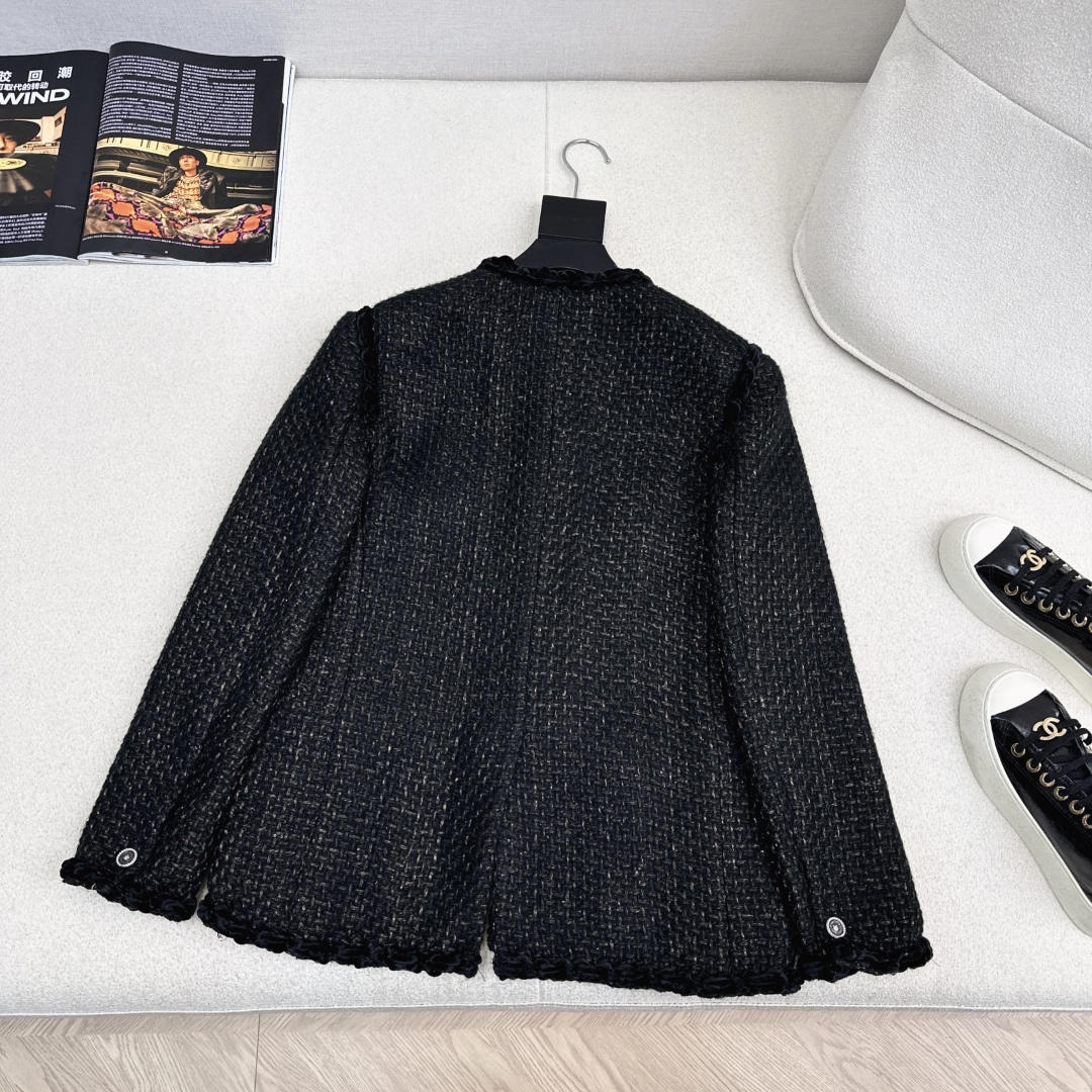 王一博同款 C家 25Ss————秋冬最新款复古国风盘扣装饰编织外套🖤yb开发编织面料 质感超好 高级感