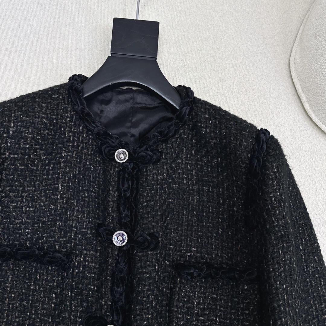 王一博同款 C家 25Ss————秋冬最新款复古国风盘扣装饰编织外套🖤yb开发编织面料 质感超好 高级感