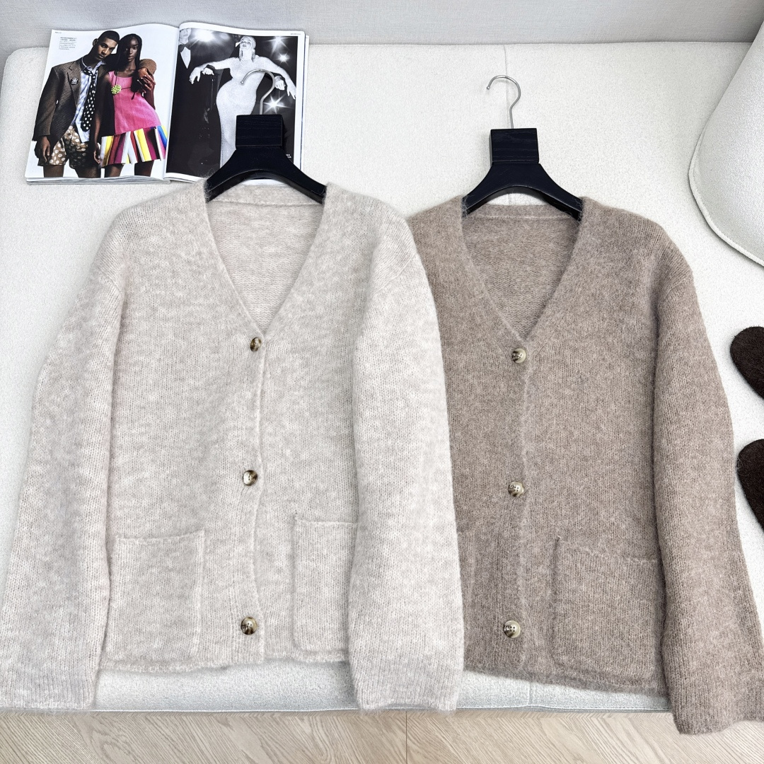 独家款～ lp🆕 25Ss————秋冬最新款老钱风穿搭气质V领外套🤎极简高智感穿搭Look～羊驼绒拉毛羊