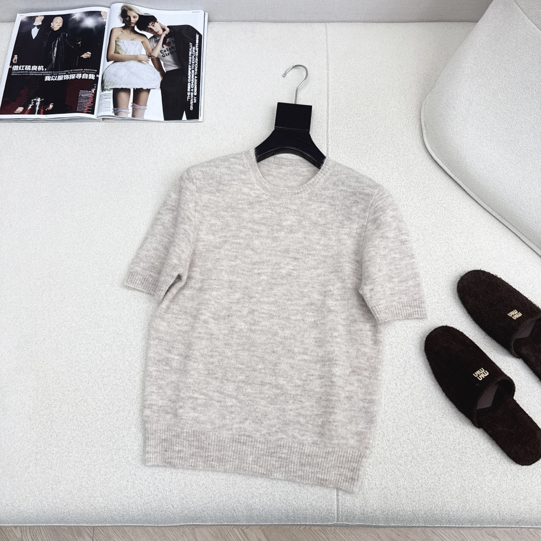 独家款 ～ lp🆕 25Ss————秋冬最新款老钱风穿搭气质短袖毛衣 🤎极简高智感穿搭Look～ 羊驼绒