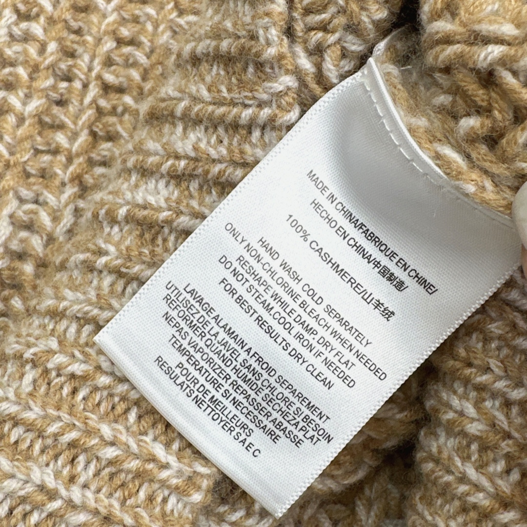 老钱风穿搭 lp🆕 25Ss————秋冬最新款美拉徳穿搭气质高领肩布车皮毛衣🤎花纱横条勾花设计 高领经典