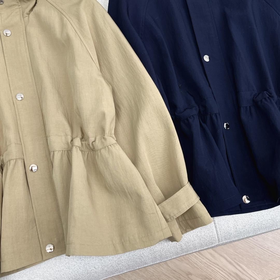 特价🉐️❗️杏色SML❗️不退不换❗️爆单系列 CD 25Ss———秋冬最新款帅气立领收腰风衣🤎帅气博主