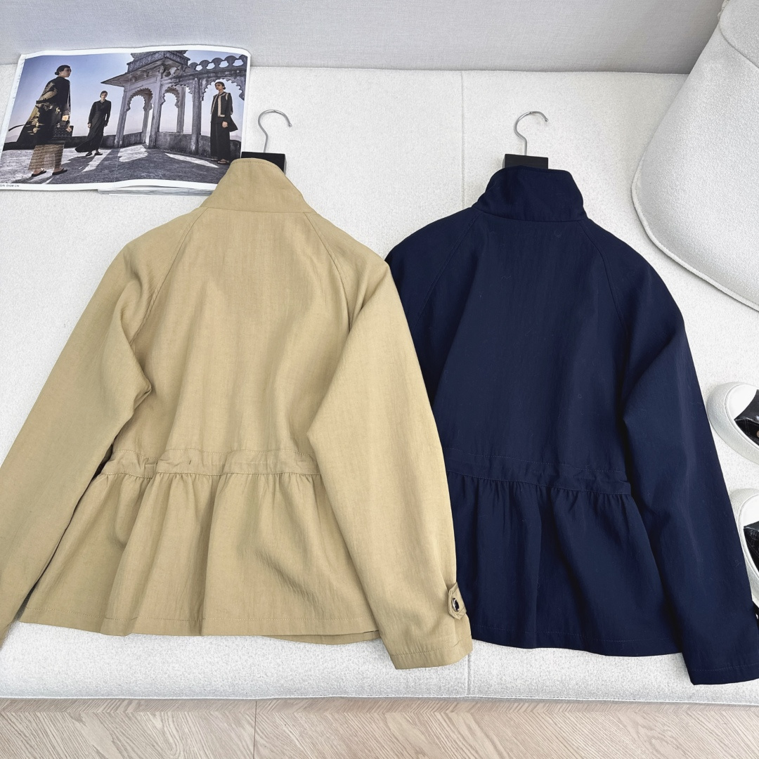 特价🉐️❗️杏色SML❗️不退不换❗️爆单系列 CD 25Ss———秋冬最新款帅气立领收腰风衣🤎帅气博主