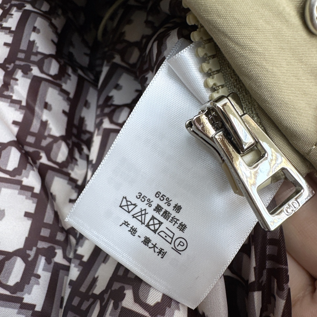 特价🉐️❗️杏色SML❗️不退不换❗️爆单系列 CD 25Ss———秋冬最新款帅气立领收腰风衣🤎帅气博主