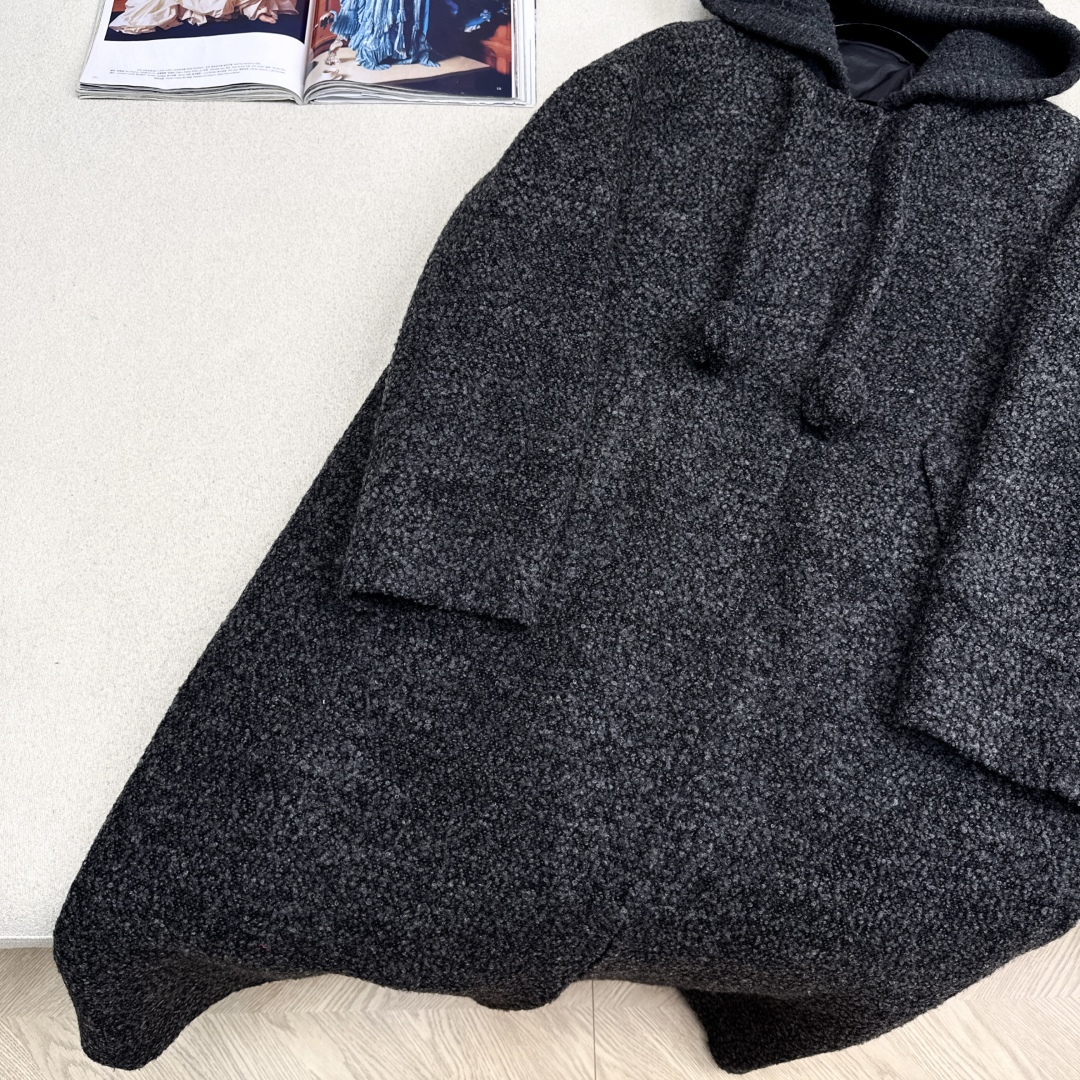 高端原单品质 独家首发 lp🆕 25Ss——秋冬新品 两件套设计针织拼接连帽羽绒内胆双面羊绒大衣🤍 老钱